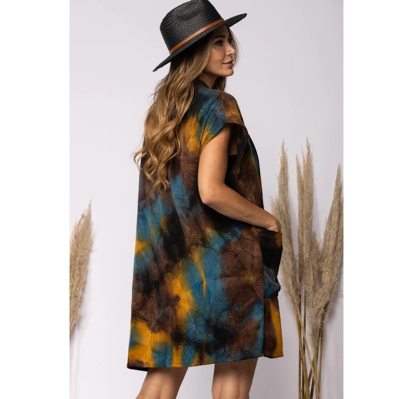 "The Coco" Tie Dye Short Sleeve Open Front Cardigan - Picture 2 of 4